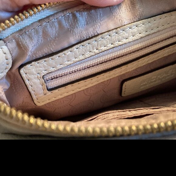 MICHAEL MICHAEL KORS LEATHER CROSSBODY BAG - Picture 6 of 7